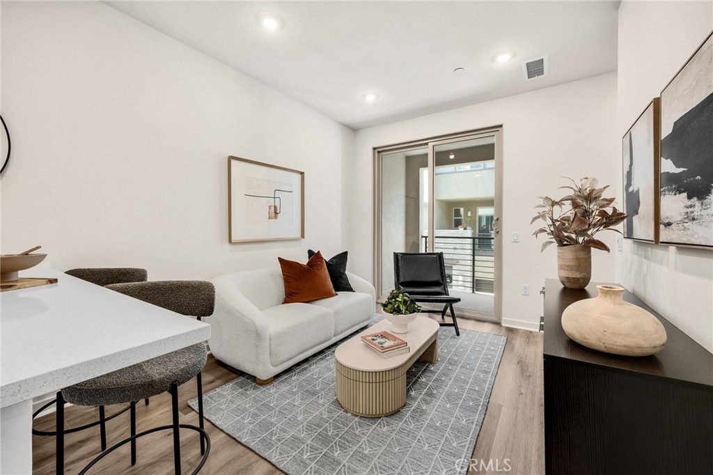 MLS #OC25275494 image #2