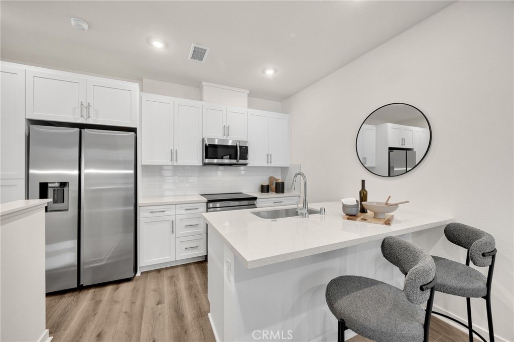 MLS #OC25275494 image #7