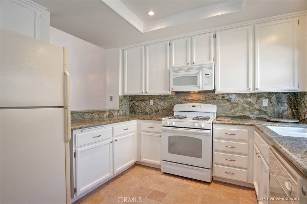 MLS #OC25275515 image #13