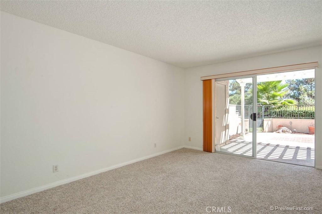 MLS #OC25275515 image #17