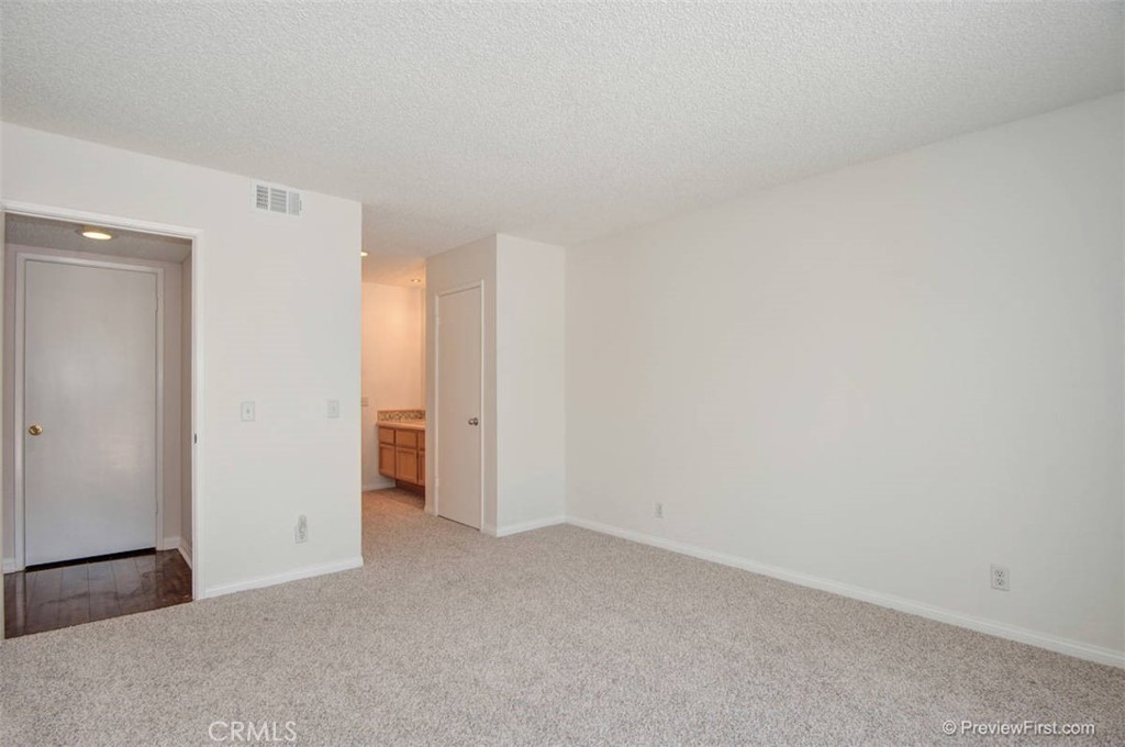 MLS #OC25275515 image #18