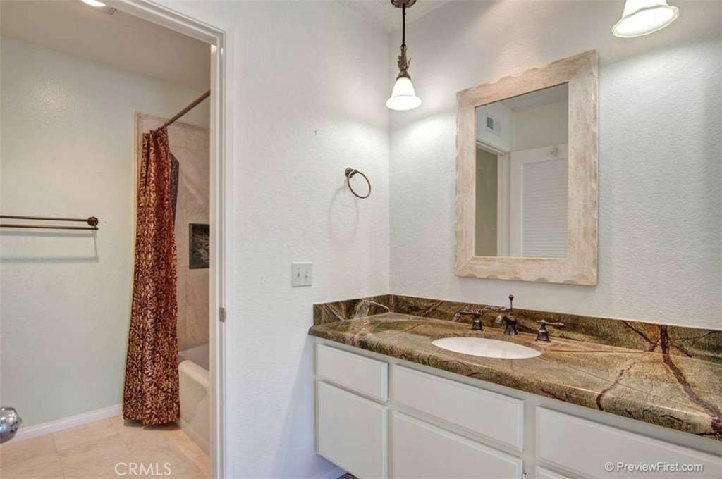 MLS #OC25275515 image #22