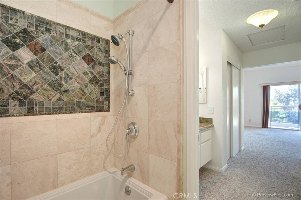 MLS #OC25275515 image #23