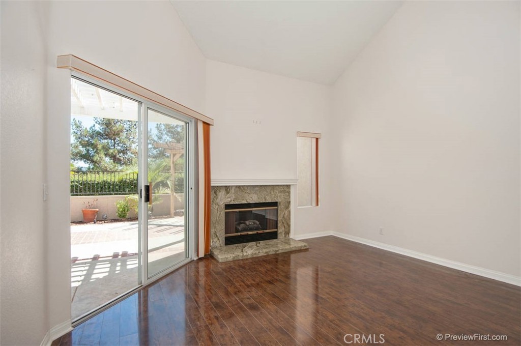 MLS #OC25275515 image #7