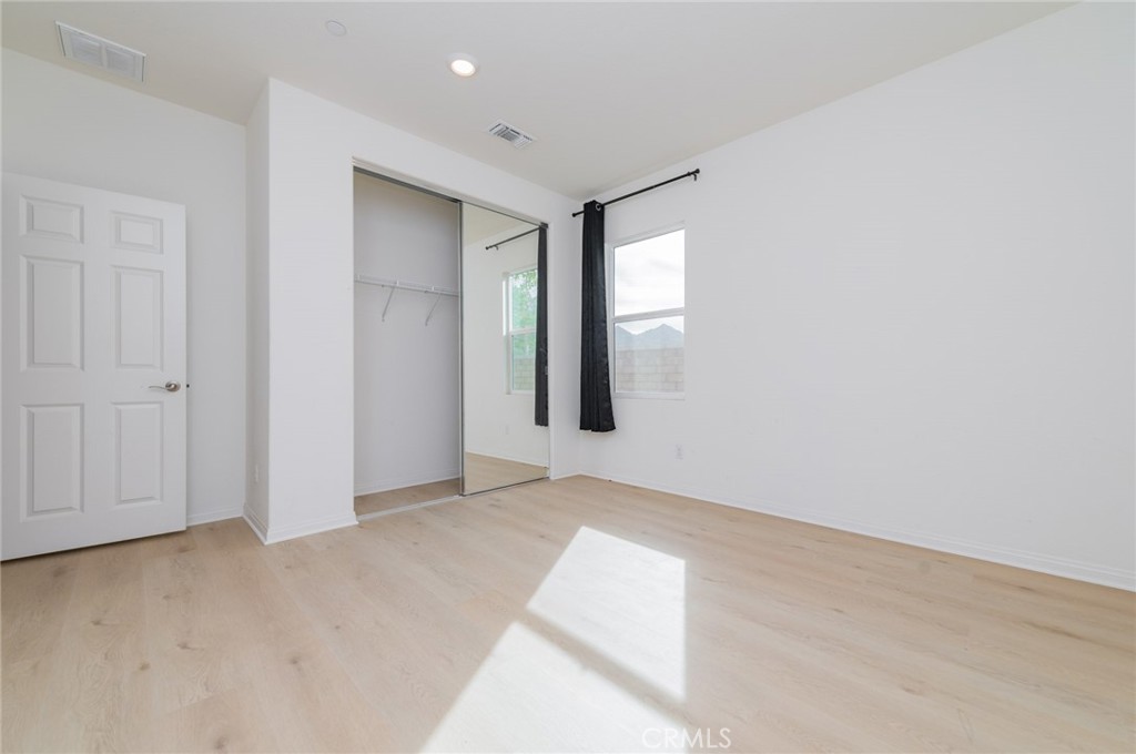 MLS #OC25275523 image #12