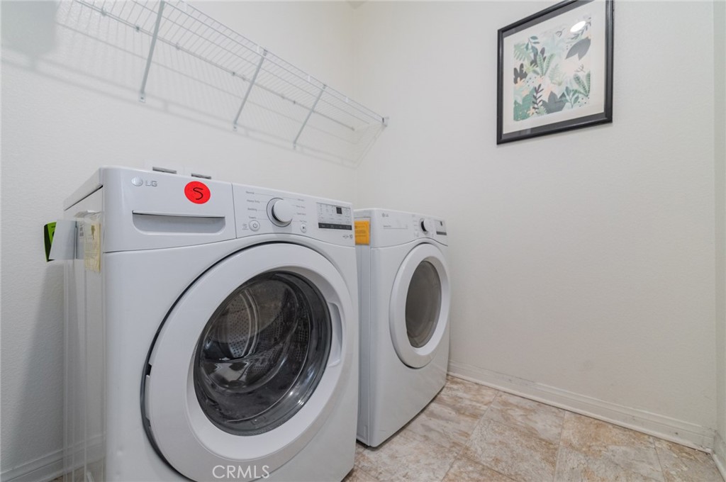 MLS #OC25275523 image #16