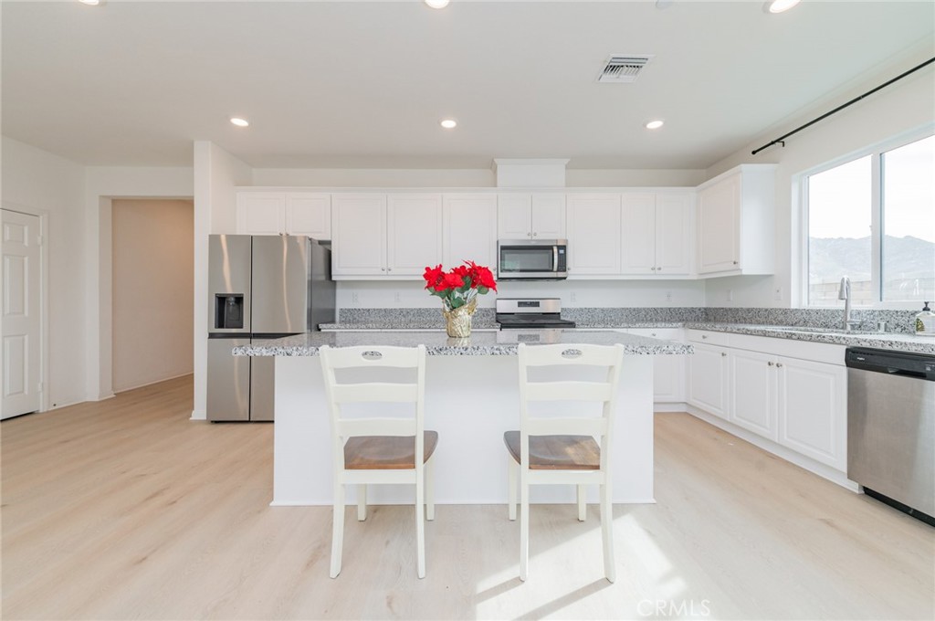 MLS #OC25275523 image #23