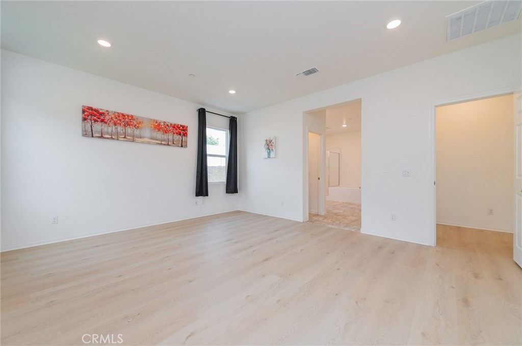 MLS #OC25275523 image #29