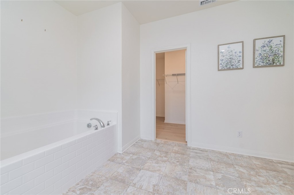 MLS #OC25275523 image #34