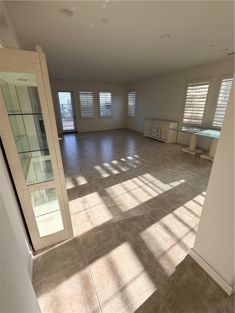 MLS #OC25275626 image #11