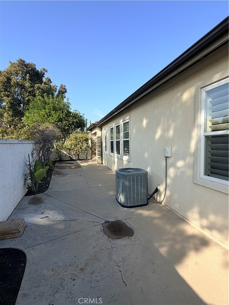 MLS #OC25275626 image #26