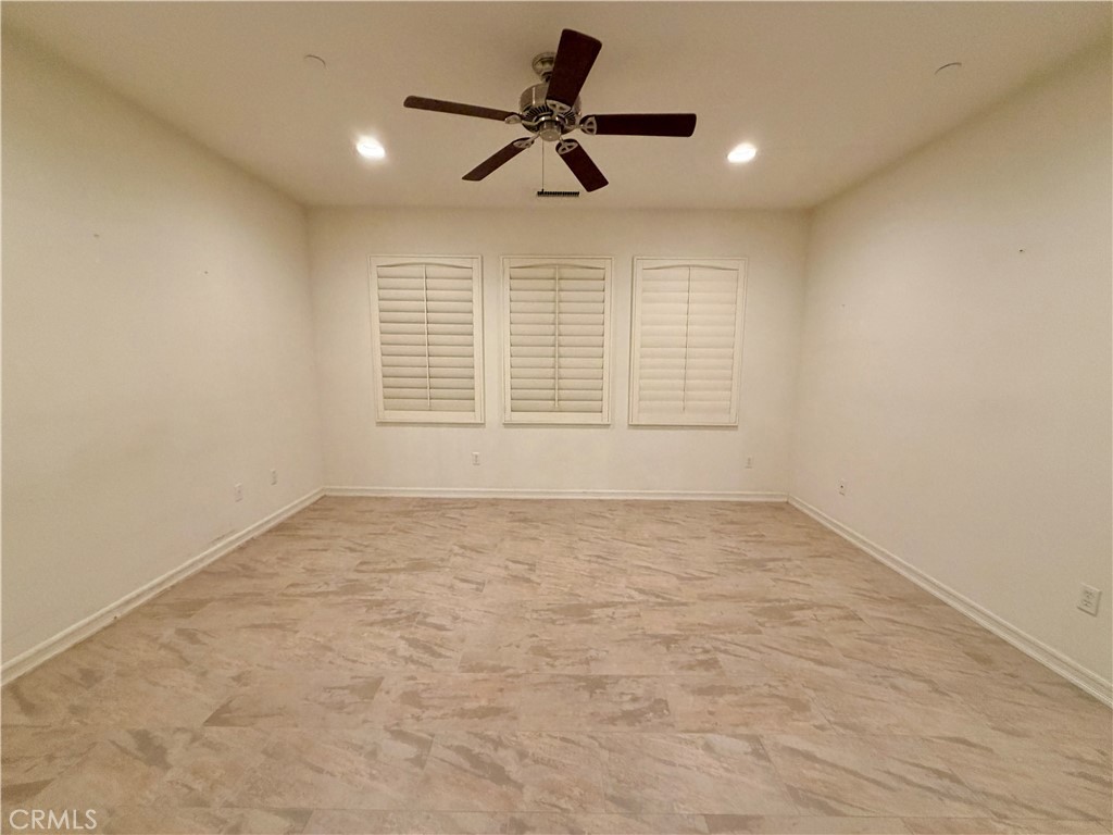 MLS #OC25275626 image #30