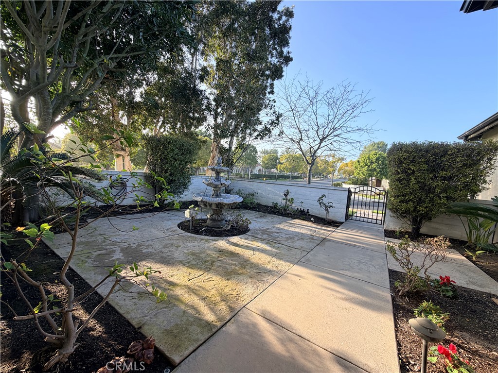 MLS #OC25275626 image #4