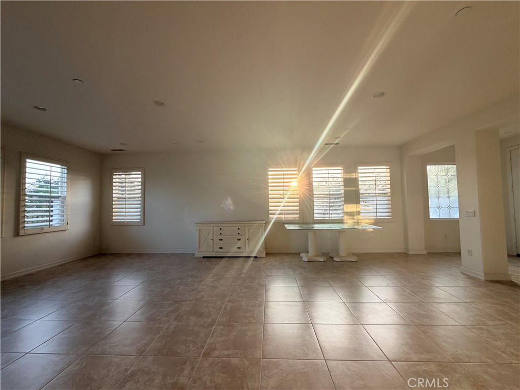 MLS #OC25275626 image #9