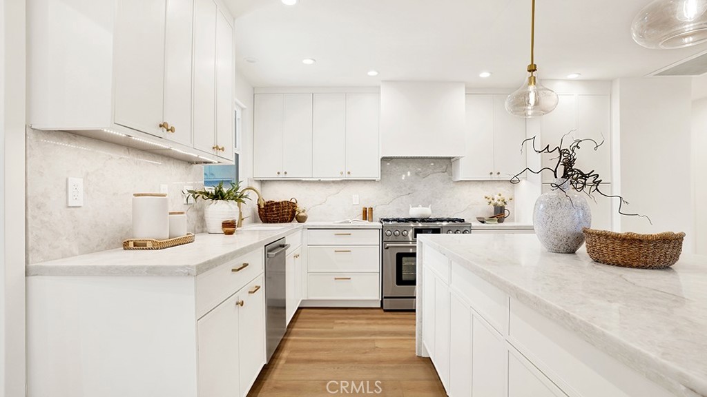 MLS #OC25275782 image #16