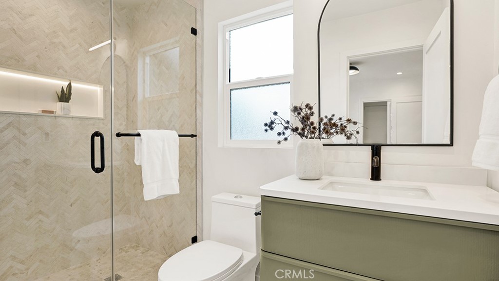 MLS #OC25275782 image #24