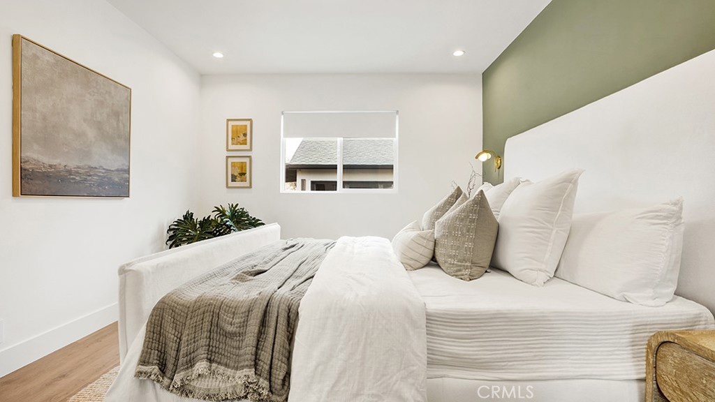 MLS #OC25275782 image #30