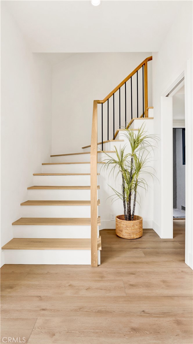 MLS #OC25275782 image #34