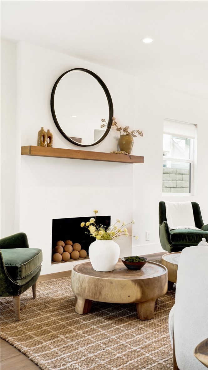 MLS #OC25275782 image #4