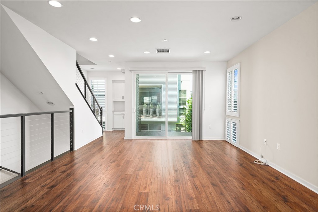 MLS #OC25275842 image #11