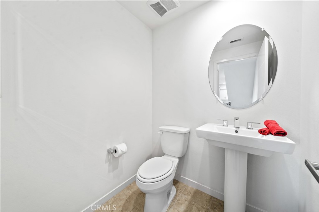 MLS #OC25275842 image #18