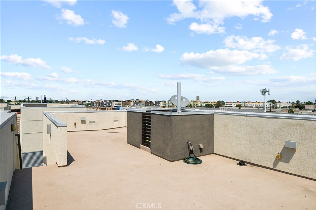 MLS #OC25275842 image #37