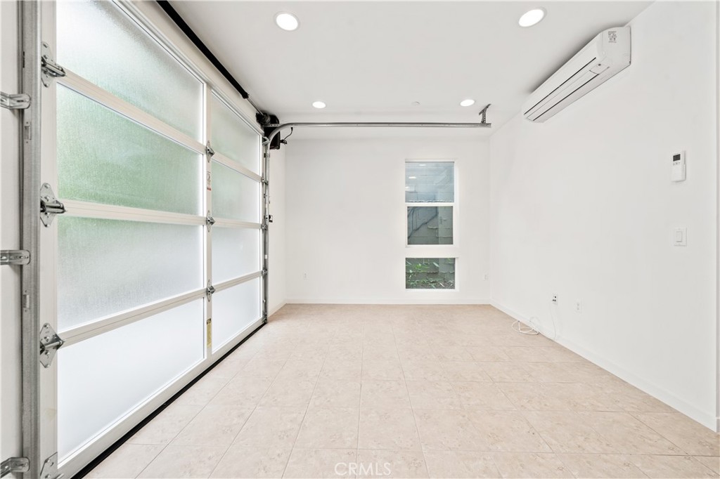 MLS #OC25275842 image #5