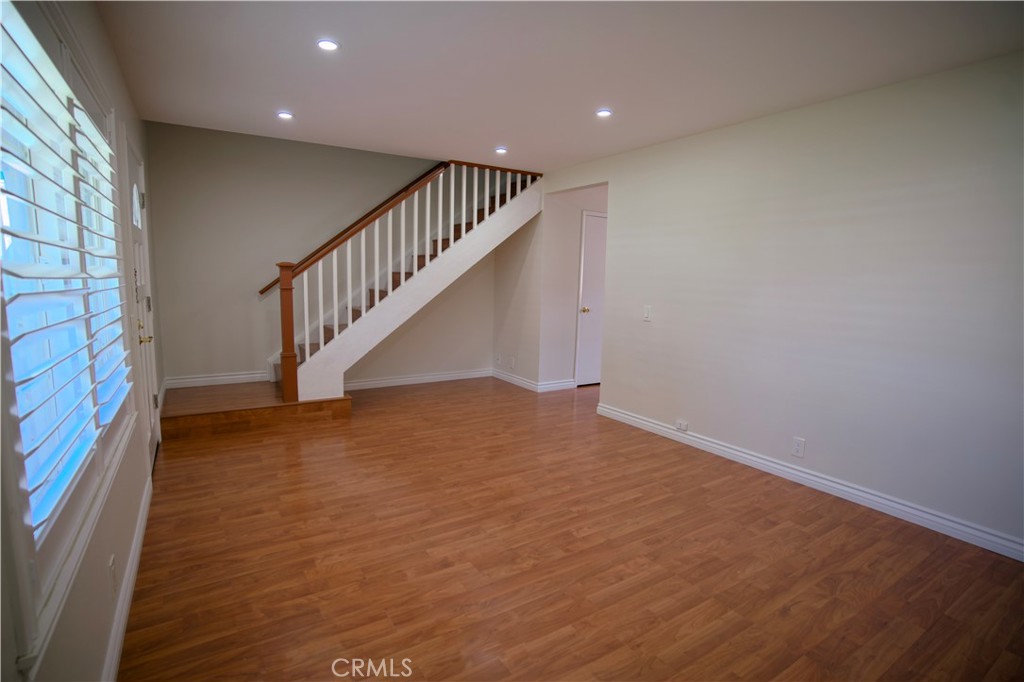 MLS #OC25275850 image #2