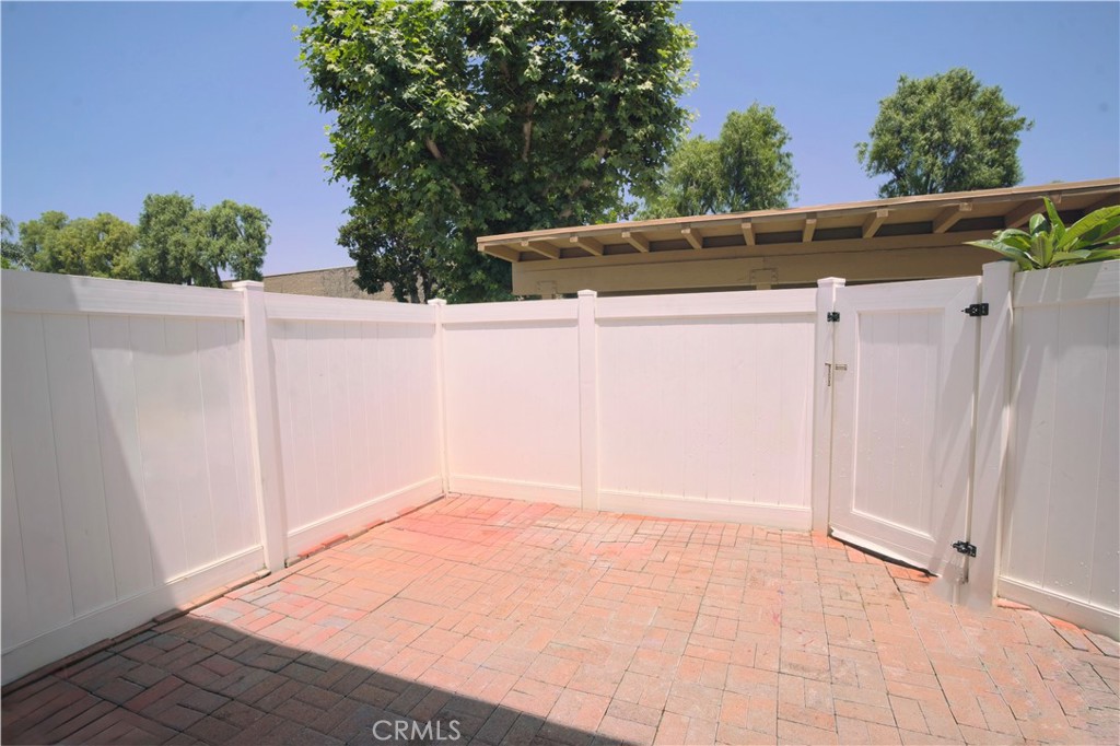 MLS #OC25275850 image #20