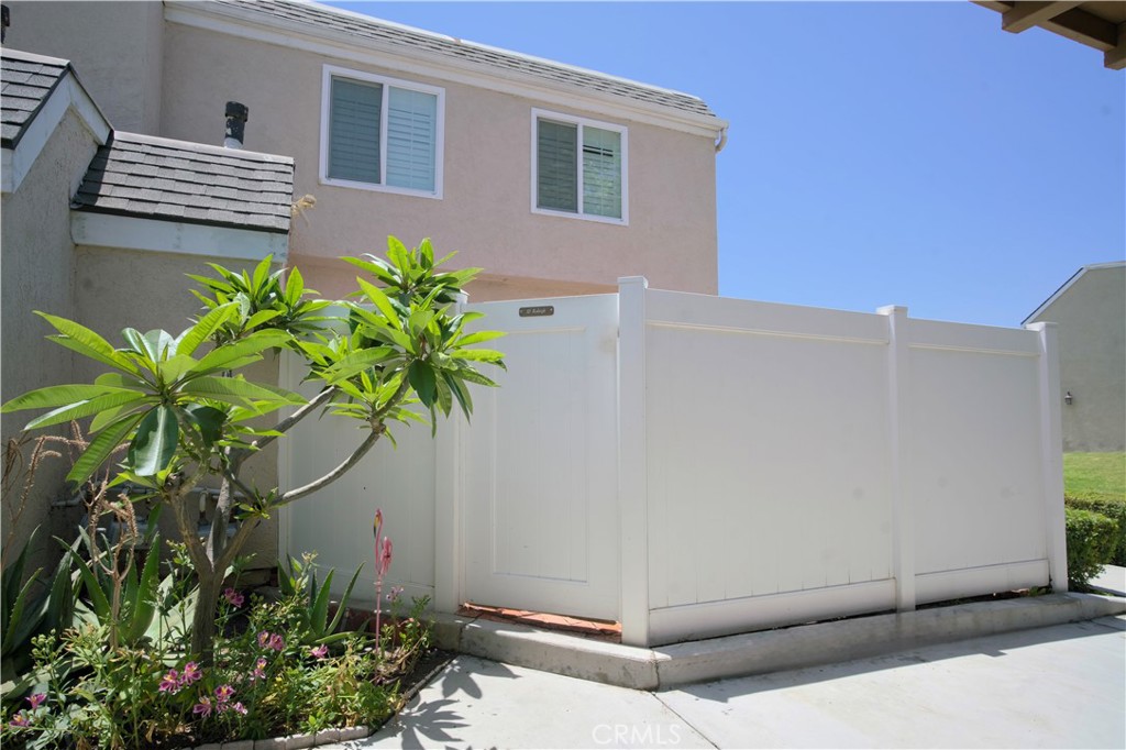 MLS #OC25275850 image #22