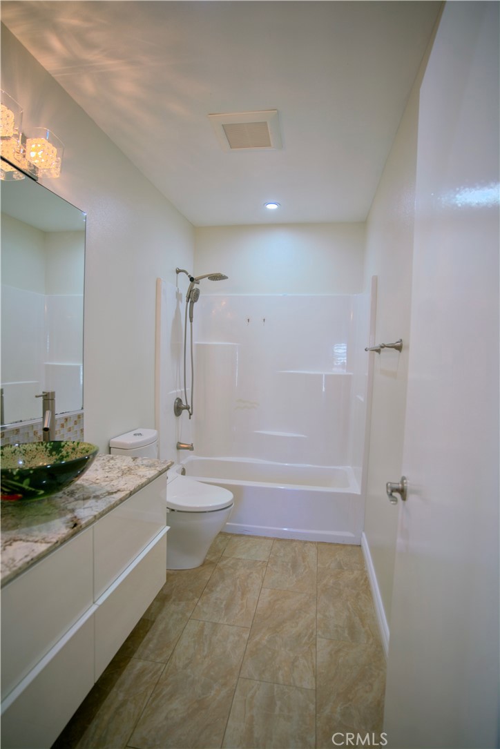 MLS #OC25275850 image #7