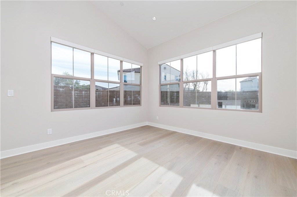 MLS #OC25275856 image #14