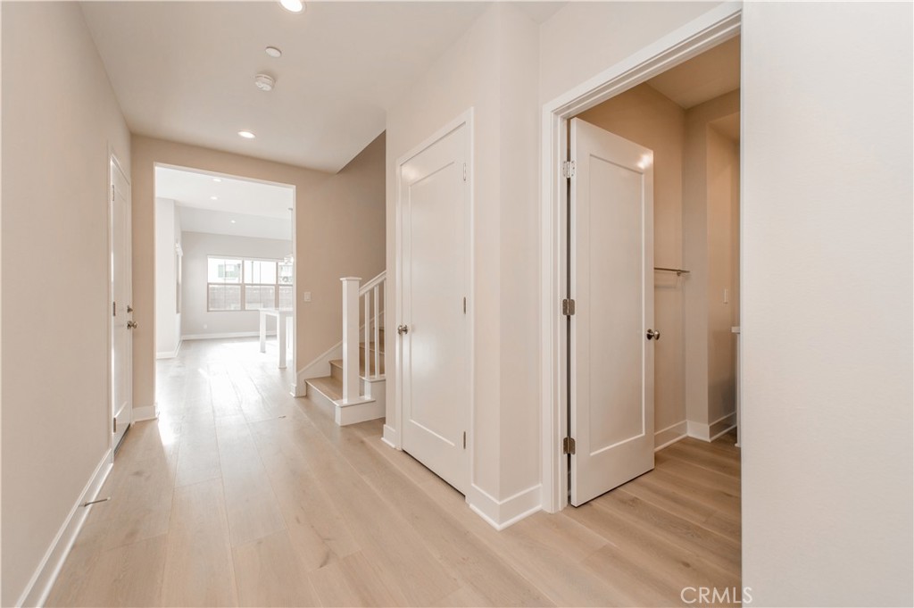 MLS #OC25275856 image #5