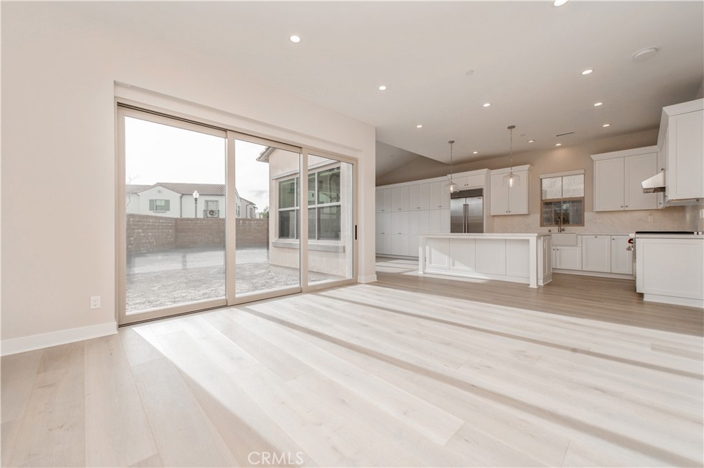 MLS #OC25275856 image #9