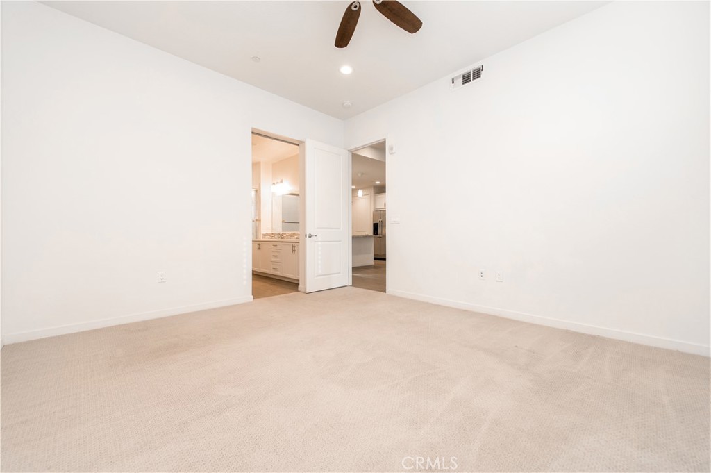 MLS #OC25275869 image #9