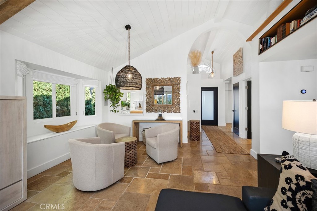 MLS #OC25275923 image #11