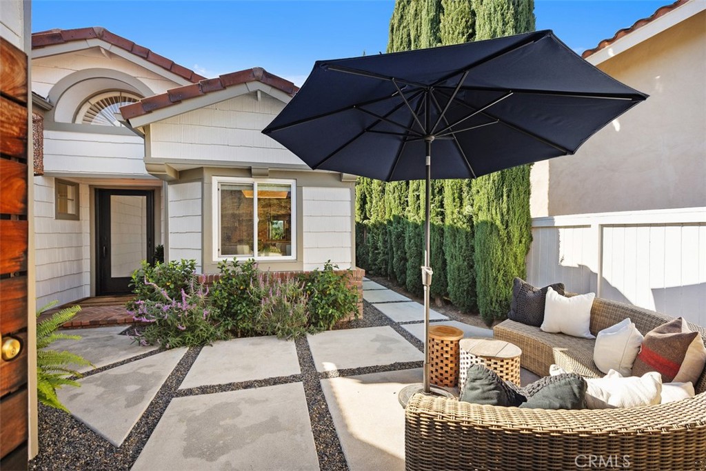 MLS #OC25275923 image #3