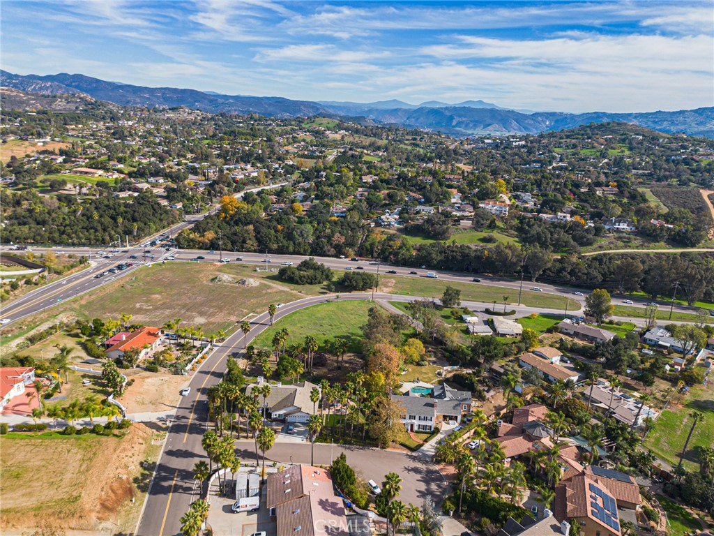 MLS #OC25275947 image #11