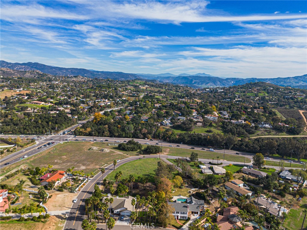 MLS #OC25275947 image #12