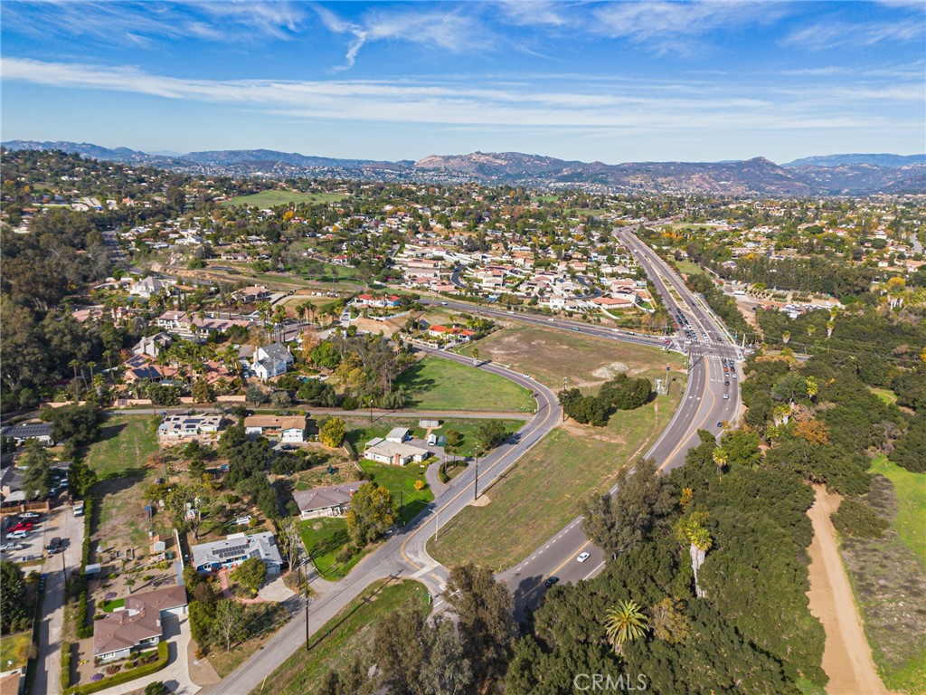 MLS #OC25275947 image #18