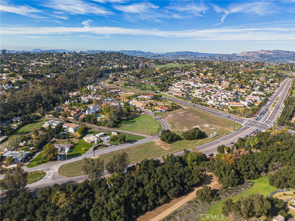 MLS #OC25275947 image #19