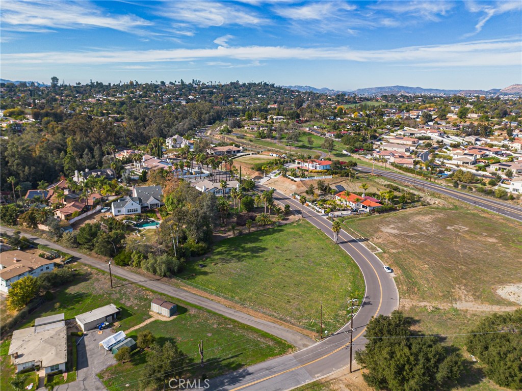 MLS #OC25275947 image #27