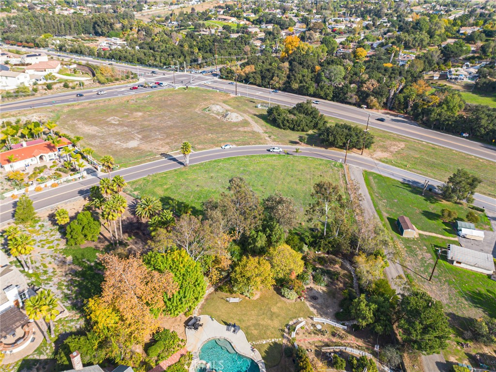 MLS #OC25275947 image #32