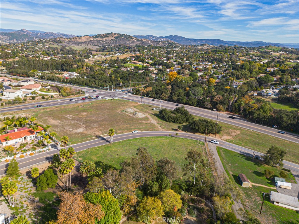 MLS #OC25275947 image #33