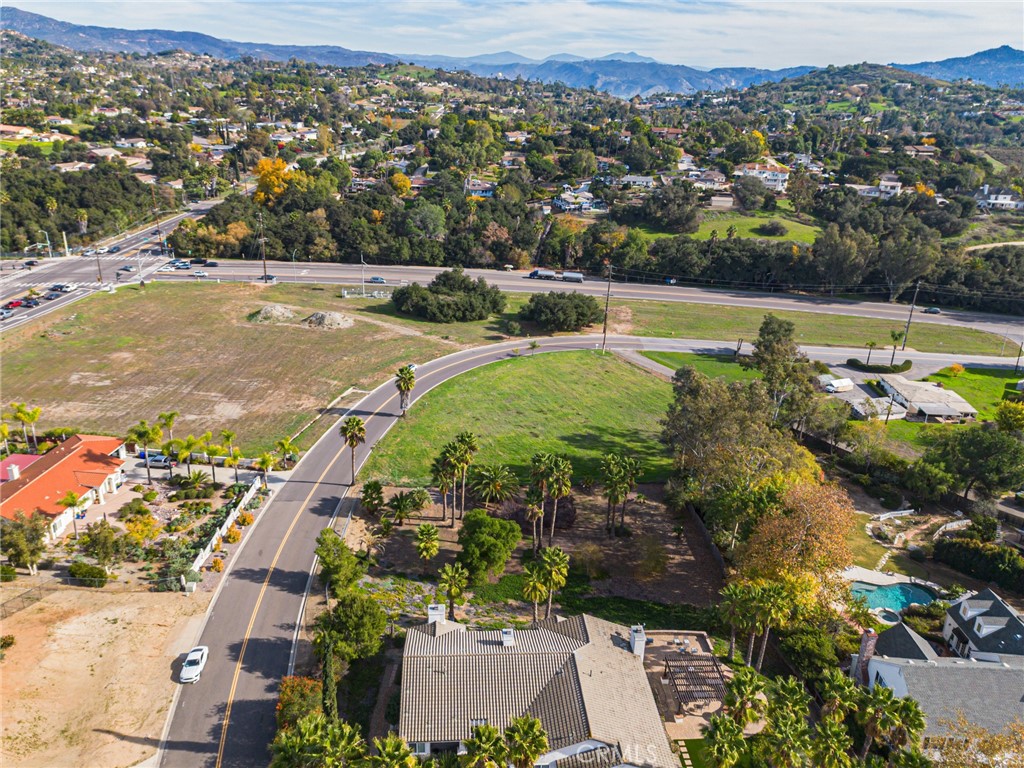 MLS #OC25275947 image #35