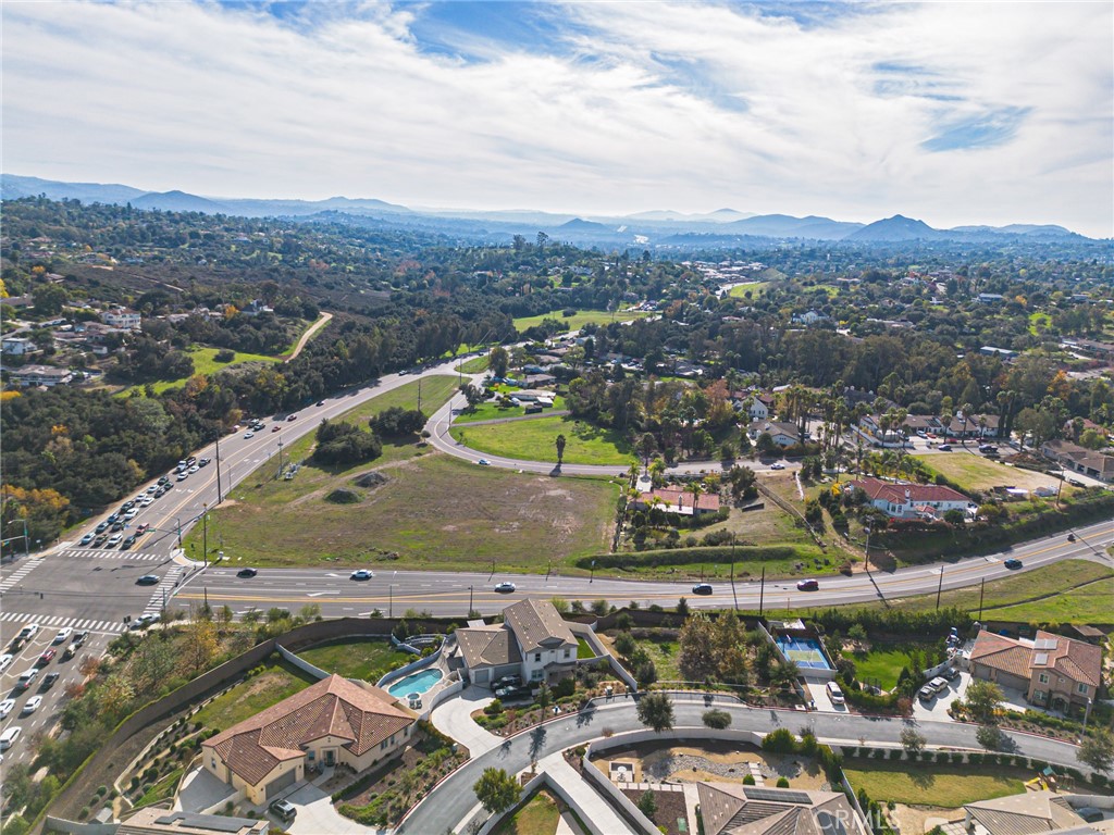 MLS #OC25275947 image #6