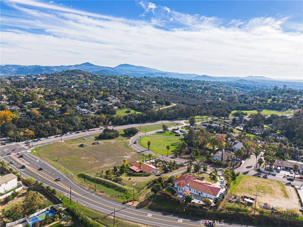 MLS #OC25275947 image #7