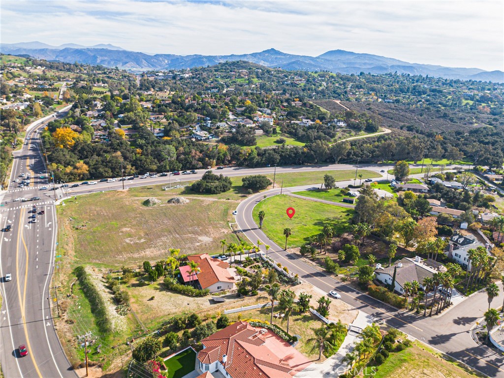 MLS #OC25275947 image #9