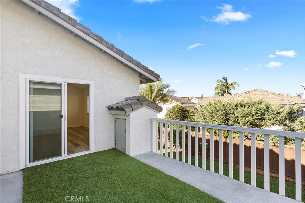 MLS #OC25275984 image #15