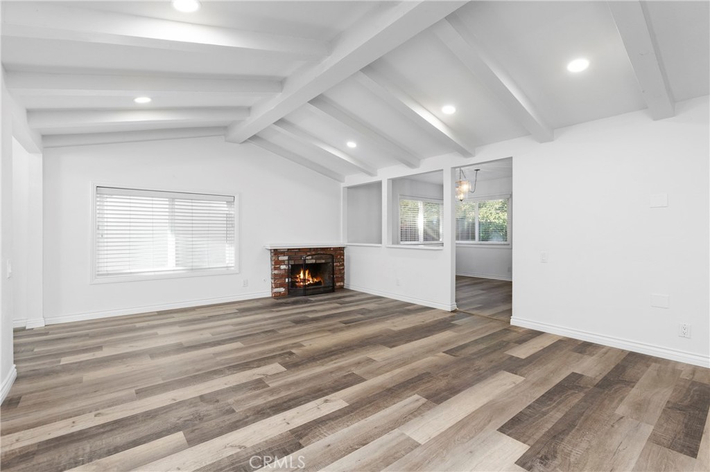 MLS #OC25275984 image #22